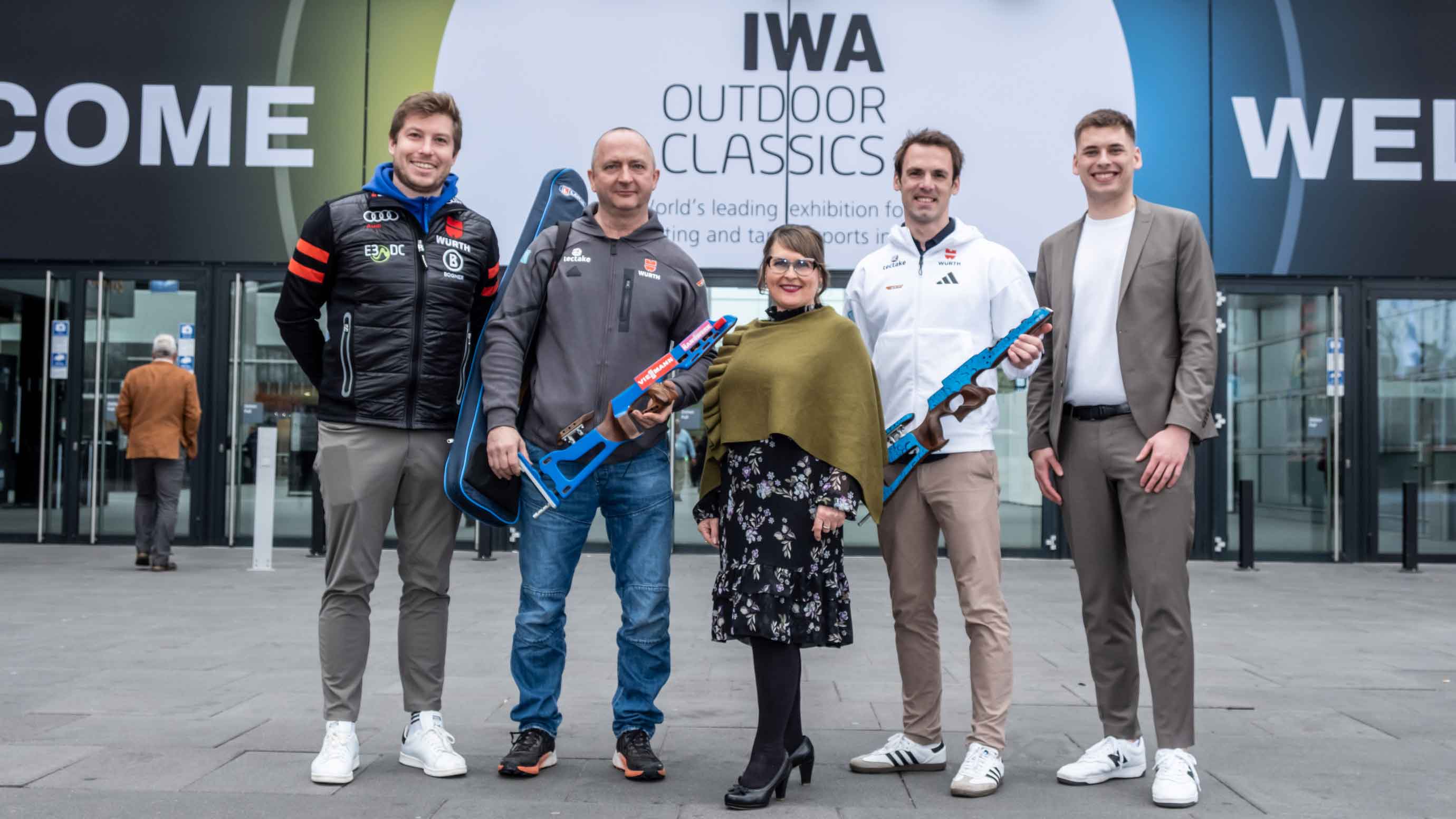 Mitglieder des Deutschen Skiverbandes auf der IWA OutdoorClassics mit Georg Loichinger und Heike Hofmann